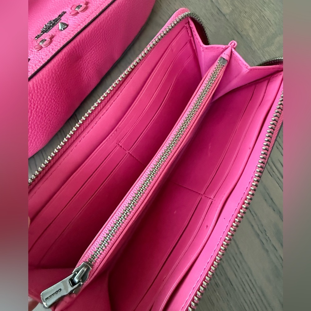 LIKE NEW Coach Chelsea Floral Dark Pink Leather Bag w/Matching Accordion Wallet - Picture 9 of 9